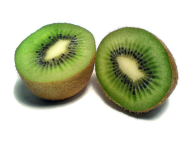 kiwi-fruit-74273_640
